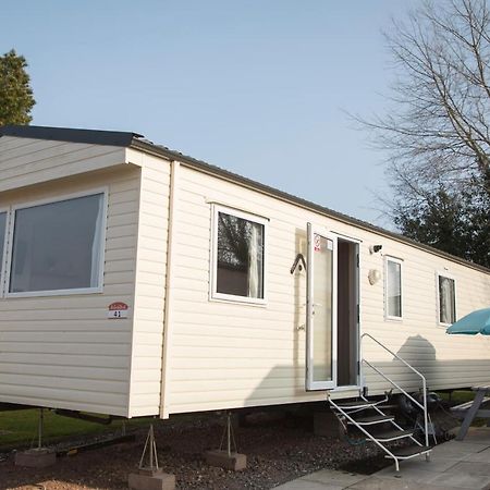 41 Orchard Bank, 3 Bed, Rockley Park Poole 빌라 외부 사진