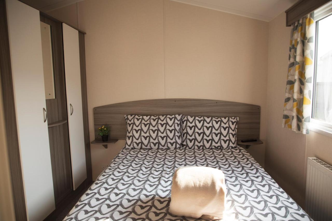 41 Orchard Bank, 3 Bed, Rockley Park Poole 빌라 외부 사진