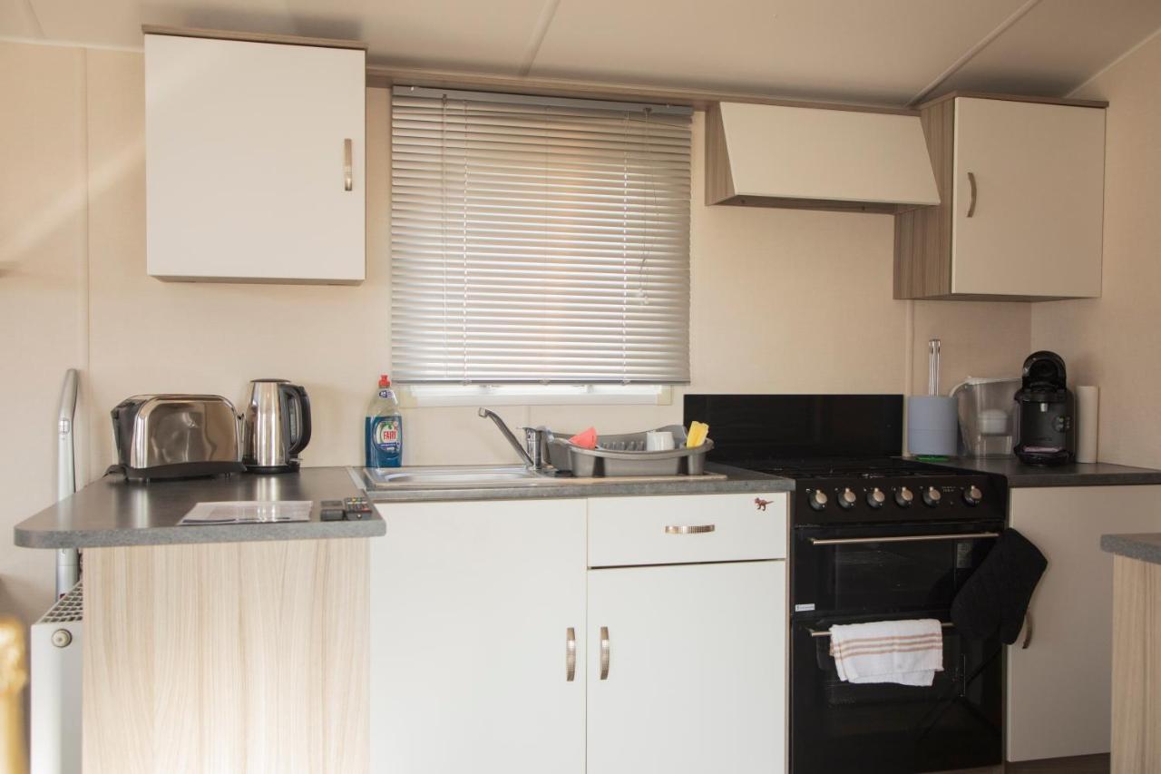 41 Orchard Bank, 3 Bed, Rockley Park Poole 빌라 외부 사진