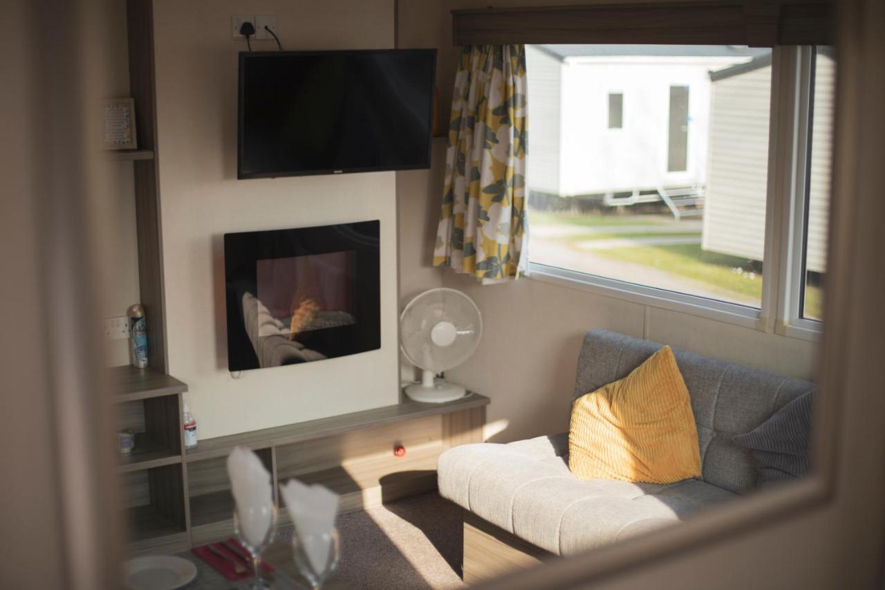 41 Orchard Bank, 3 Bed, Rockley Park Poole 빌라 외부 사진