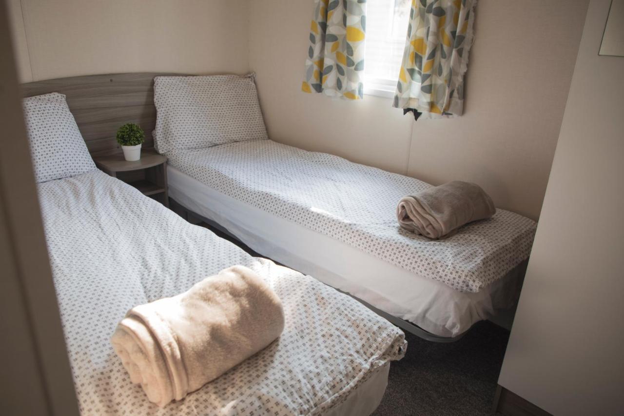41 Orchard Bank, 3 Bed, Rockley Park Poole 빌라 외부 사진